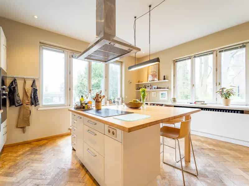Huis te huur Ukkel 4 slaapkamers grote tuin gerenoveerd