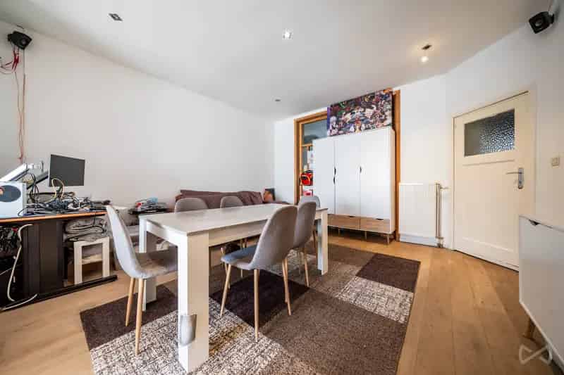 Appartement met twee slaapkamers in Schaerbeek