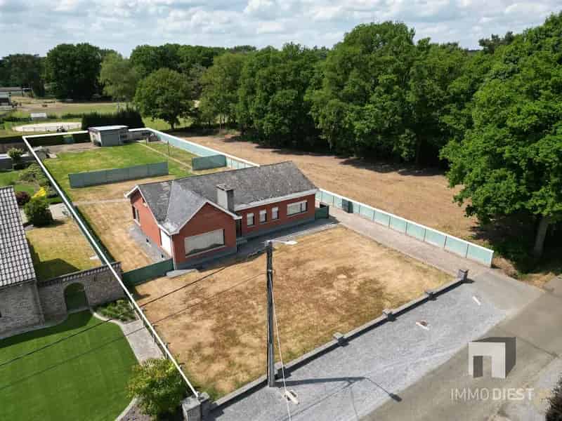 Te renoveren woning op 20,87are &  prachtige groene locatie