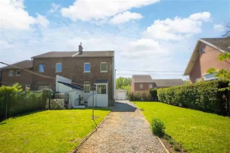Huis te Koop Berloz 3 Slaapkamers Grote Tuin Garage