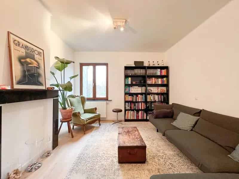 Instapklare woning met commerciële ruimte, tuin & garage te centrum Tielt!
