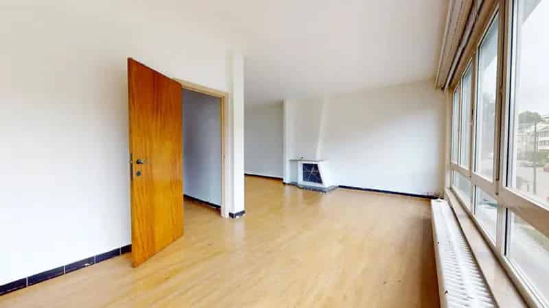 
                                                                    Huis
                                                                             te koop te Woluwe-Saint-Pierre
                                                                