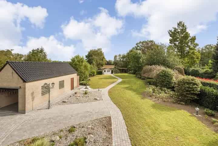 Villa te koop in Zele