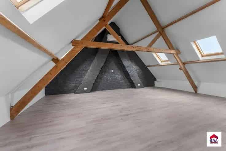 Huis Te Koop 4 slaapkamers 2 badkamers Garage Gerenoveerd