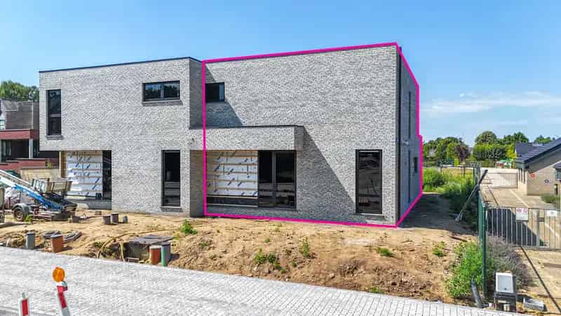 Moderne casco woning met 3slpks en bureauruimte in Boekt!