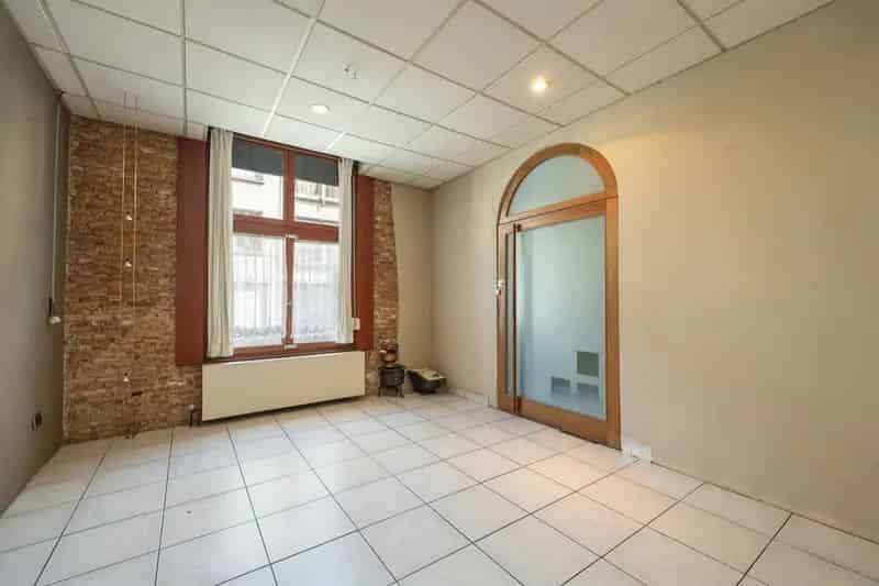 Stadswoning met tuin en 2 slaapkamers nabij Park Spoor Noord