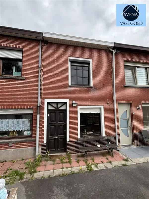 MOOIE WONING MET TUIN EN GARAGE