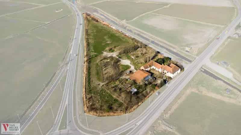 Te renoveren hoeve op 1,6 ha
