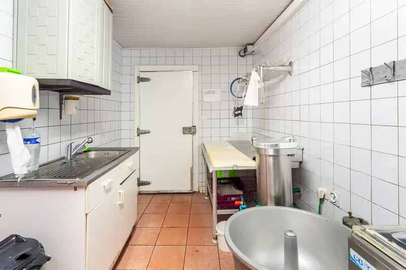 Opbrengsteigendom met commerciële ligging 8505273
