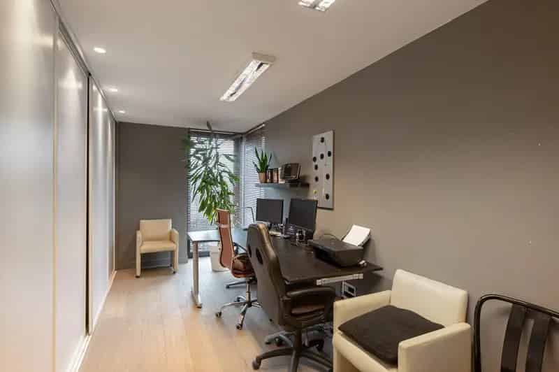Modern gerenoveerde woning met 4 slpkm