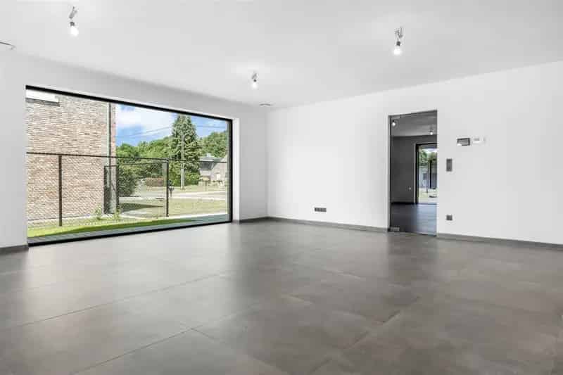 NIEUWBOUWWONING OP UITERST RUSTIGE DOCH CENTRAAL GELEGEN PERCEEL VAN CIRCA 500M² TE BEVERLO