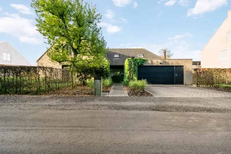 Huis te huur Roeselare Beitem 4 slaapkamers grote tuin