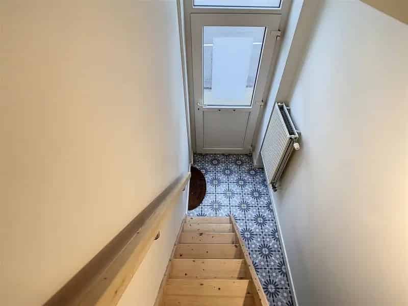 Instapklare stadswoning, 5 slpks, groot terras, opp 1a 20ca