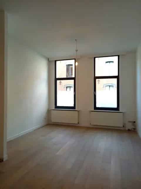 Stadsleven binnen handbereik: energiezuinig GLV appartement met koer 8438652
