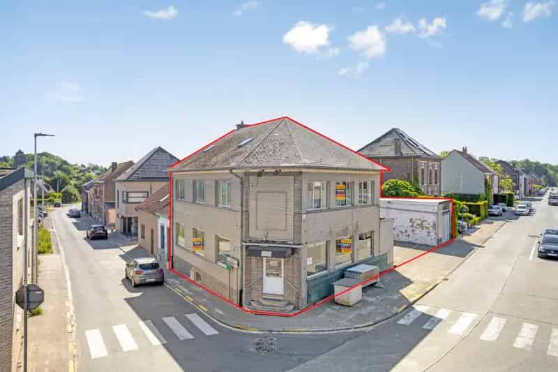 Handelswoning met garage op toplocatie in Sint-Martens-Bodegem (Dilbeek).