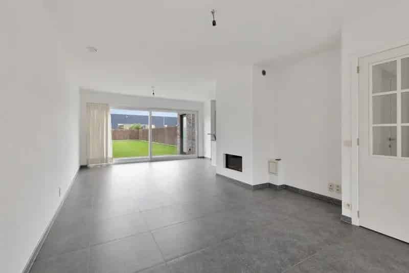 Moderne halfopen nieuwbouwwoning met 3 slaapkamers TE KOOP in WAREGEM!