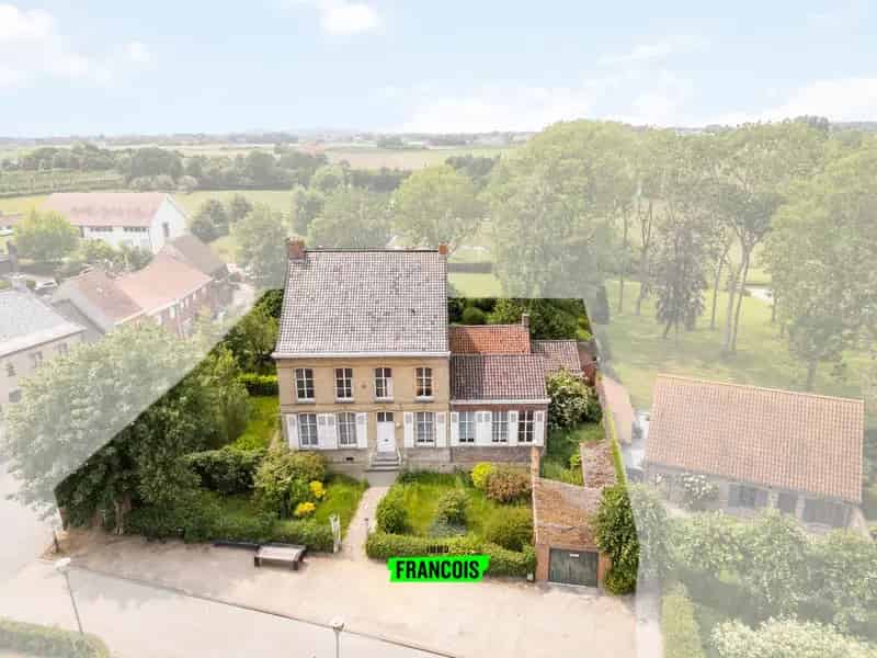 Karaktervolle pastorijwoning te watou