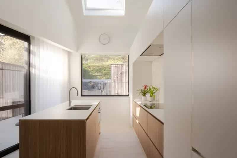 Luxueuze stadswoning opgedeeld in duplex appartement en 2 studio's