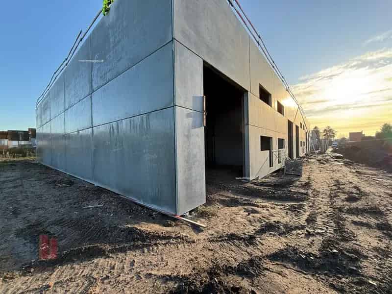 Nieuwbouw bedrijfsgebouw te koop in Zone Centrum Eeklo