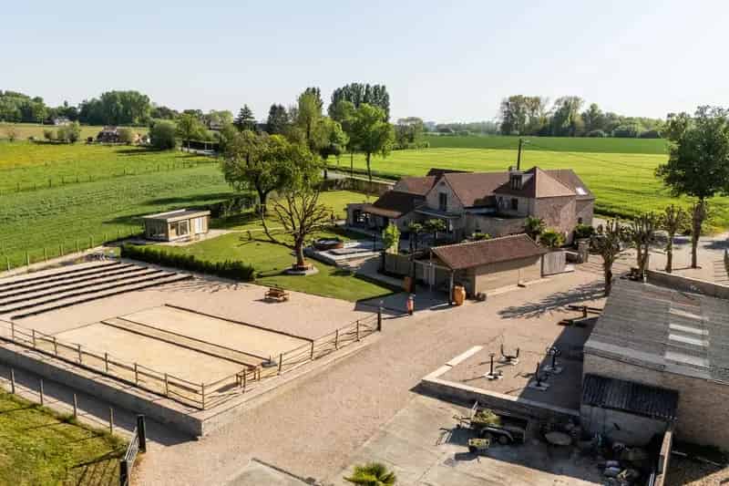 Exclusieve vastgoedparel met 3 vakantiewoningen en wellness
