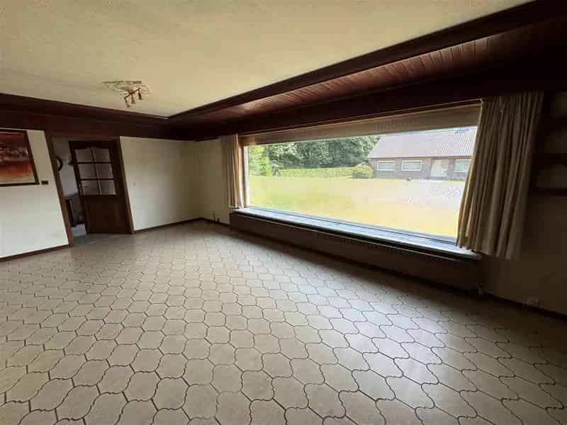 GOED ONDERHOUDEN GELIJKVLOERSE WONING (181M2) MET 3 SLAAPKAMERS EN GROTE TUIN (12A53) TE KOERSEL