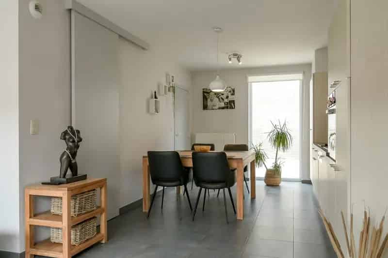 Moderne, energiezuinige rijwoning in een rustige en gezellige buurt in Don Bosco!
