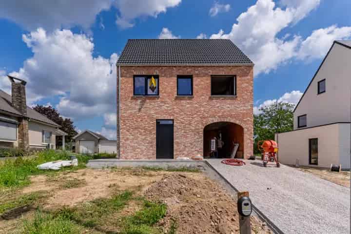 Huis te koop in Nederhasselt