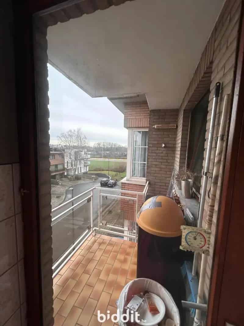 EEN WELGELEGEN APPARTEMENT MET KELDER