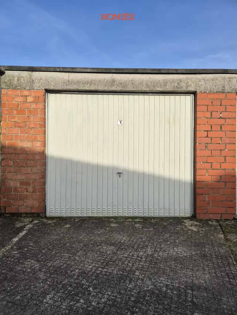 Afgesloten garagebox op strategische locatie