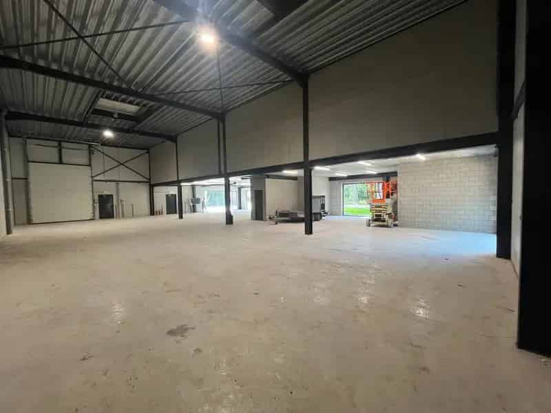Showroom + kantoren