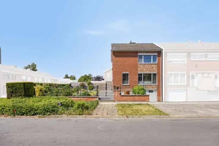 Huis te Koop Heule: 3 slaapkamers, Garage, Tuin