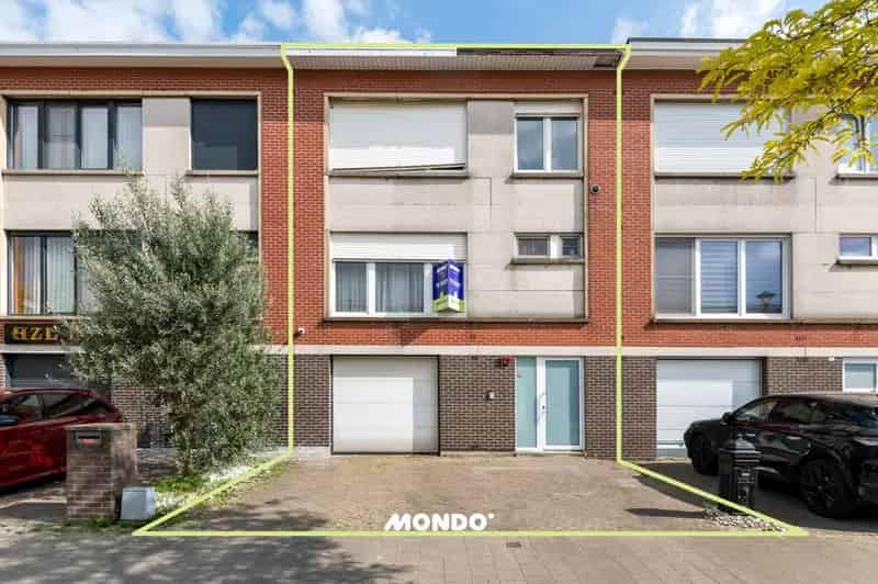 Ruime Beletagewoning Antwerpen Tuin Garage 4 slaapkamers