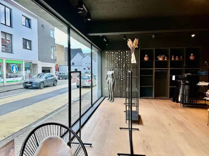 Winkel-handels-pand in het centrum van Londerzeel