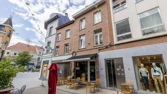 Handelspand met woonst te koop in Melkstraat 12, Halle - Dewaele