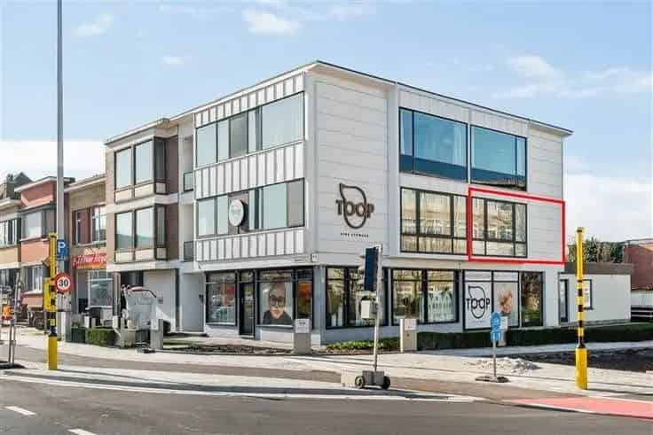 Gerenoveerd Appartement Edegem 72m² 1 Slaapkamer Terras