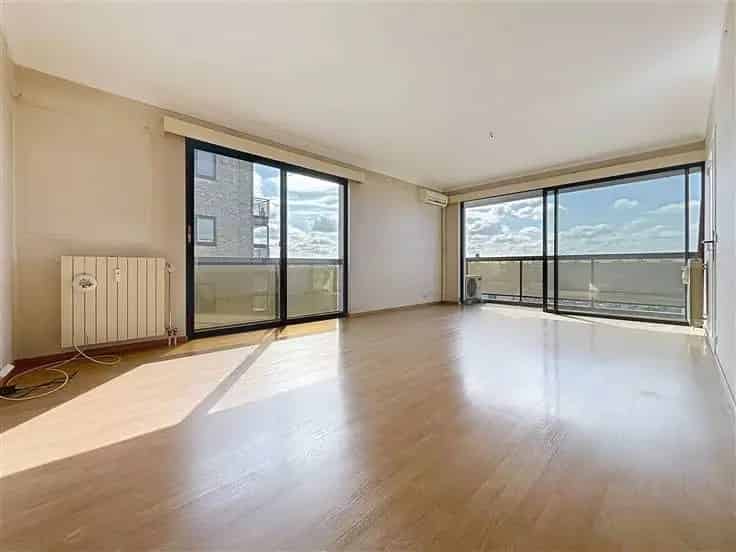 Appartement te Koop 2 slaapkamers 75m2 terras garage Molenbeek