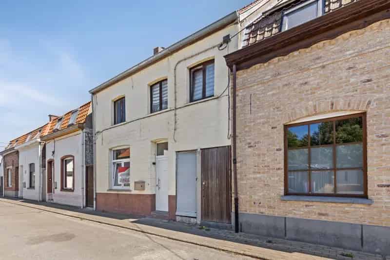 Huis te koop in Oostrozebeke