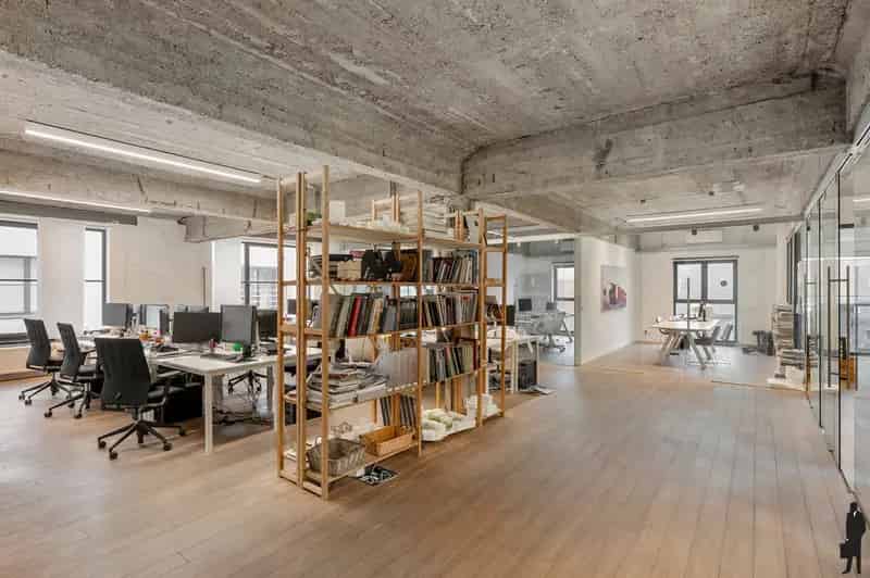 Industriële Loft te Huur 200m² - Ruim Terras - 3 slaapkamers