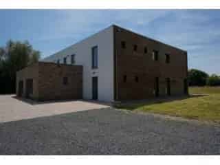 Grote gezinswoning te Strivay 284m² 4 slaapkamers
