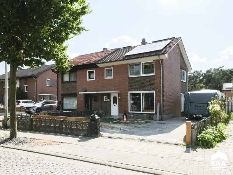 Huis te koop Pelt: Af te werken woning met zonnepanelen