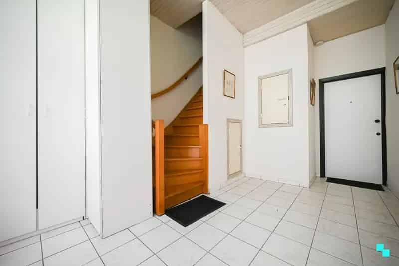 Appartementsgebouw te Izegem met 3 Verhuurde Entiteiten