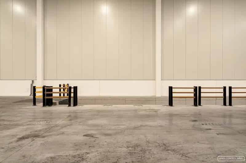 Nieuwbouw magazijn te koop van 1084 m2 bij E17 en Waregem centrum