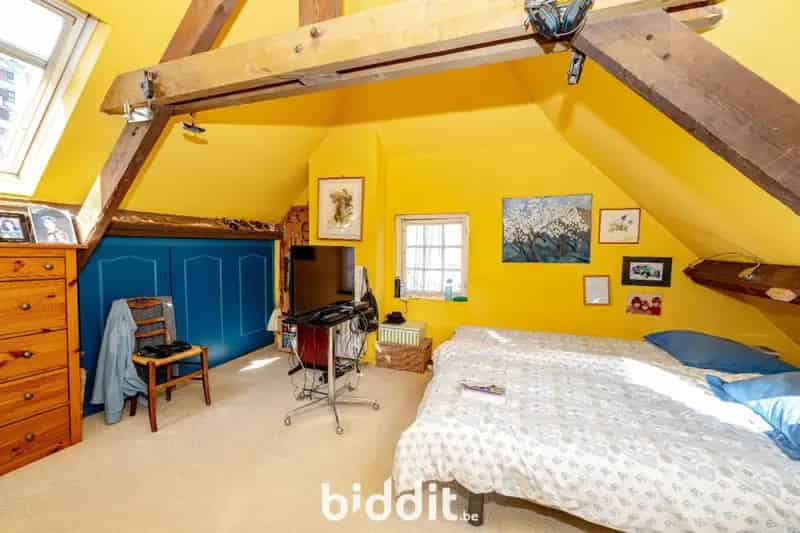 Stijlvol huis met tuin, rustige wijk