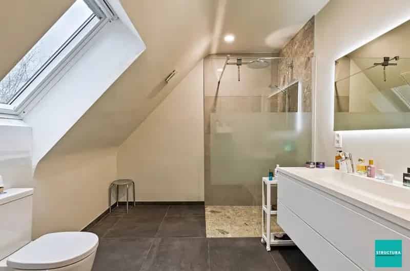 ONDER COMPROMIS !!! Charmante en gerenoveerde woning op voorkeurslocatie