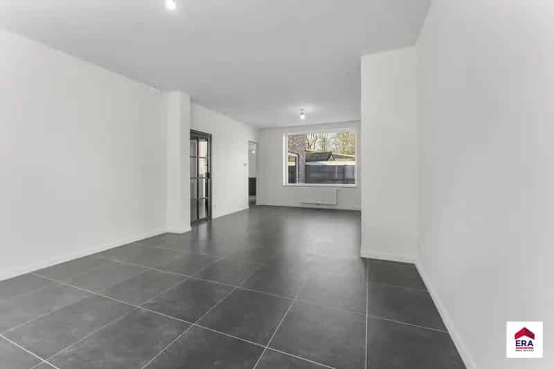 Huis te huur Wakken 4 slaapkamers 2 badkamers garage