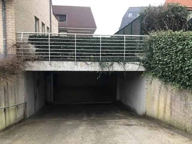 Garage te koop