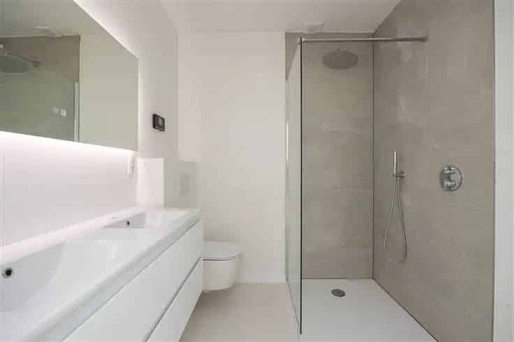 Huis Te Koop Gerenoveerd 2-3 slaapkamers Stadstuin