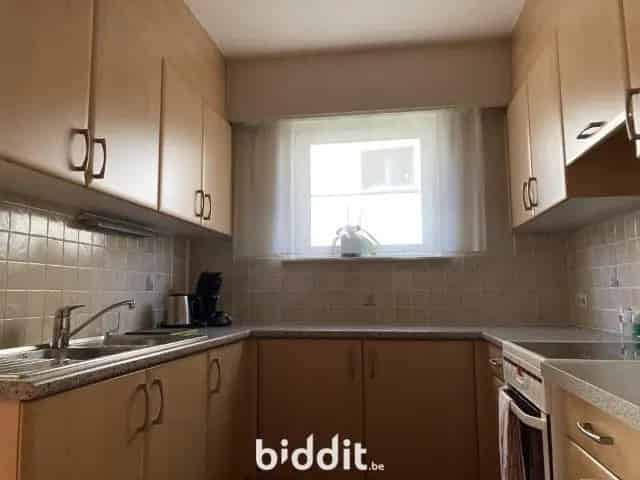 Ruim en lichtrijk gelijkvloers appartement