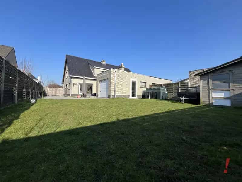 Huis te huur: Gezinswoning met garage en tuin