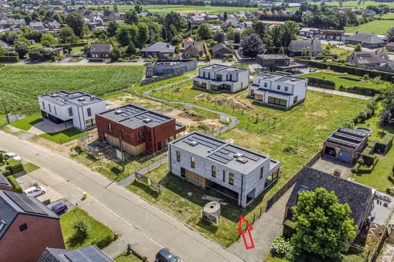 Lot 4B - Casco+ woning met 3 slpks en inpandige carport in het centrum van Meerhout !